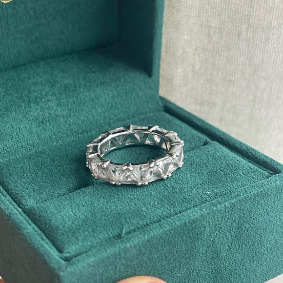 Elegant Silver Eternity Ring - Picture 1 of 3